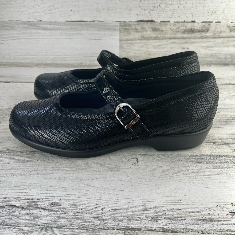 SAS Black Snakeskin Leather Maryjane Shoes 7.5